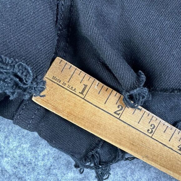 Vintage Levis 550 Jean Shorts Womens 12 MIS Black Relaxed Cut Off Bootie Jorts - Picture 8 of 10